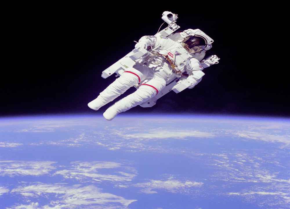 A NASA foi responsável pelo envio do homem à Lua (veja projeto Apollo) e de diversos outros programas de pesquisa no espaço.