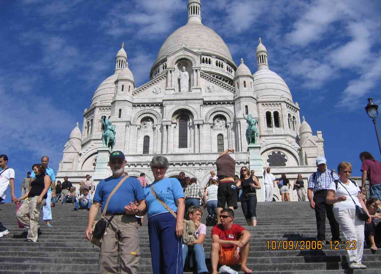 O Montmartre - uma área histórica da cidade, onde se localiza a Basílica de Sacré Cœurs.